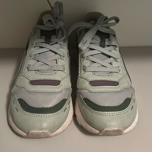 Puma Size 6